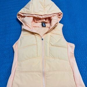 Avis Women’s Orange Puffer Vest with a Hood

Size XS